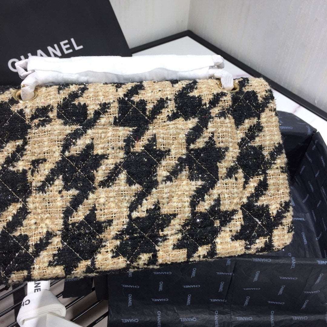 Chanel 19 Tweed Flap Bag Black and Beige — view 4