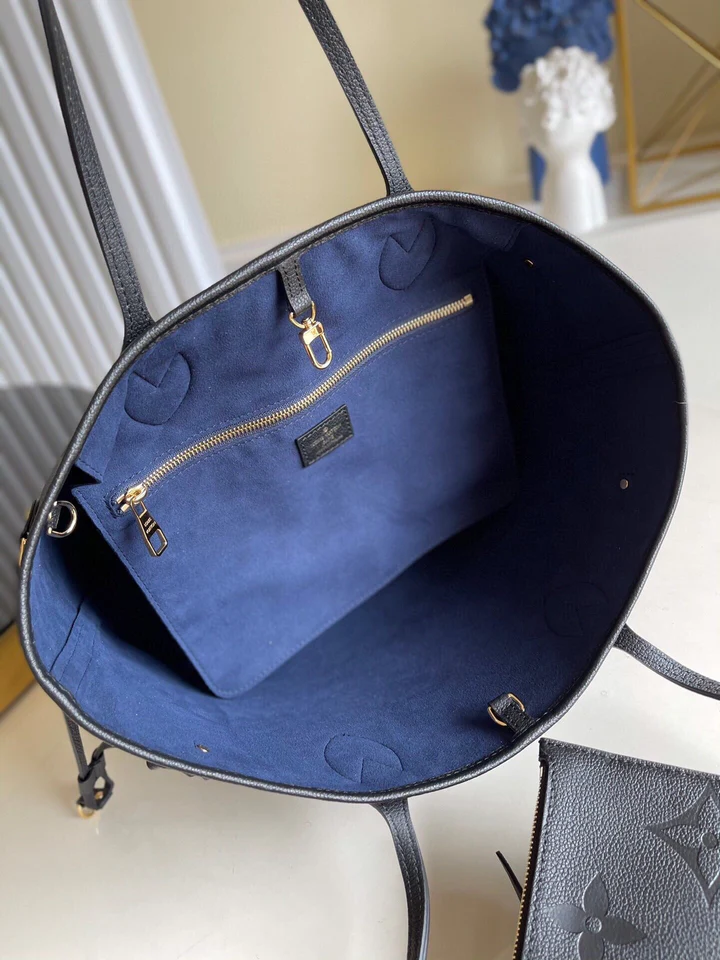 Louis Vuitton Neverfull MM Tote Bag - Black — view 3