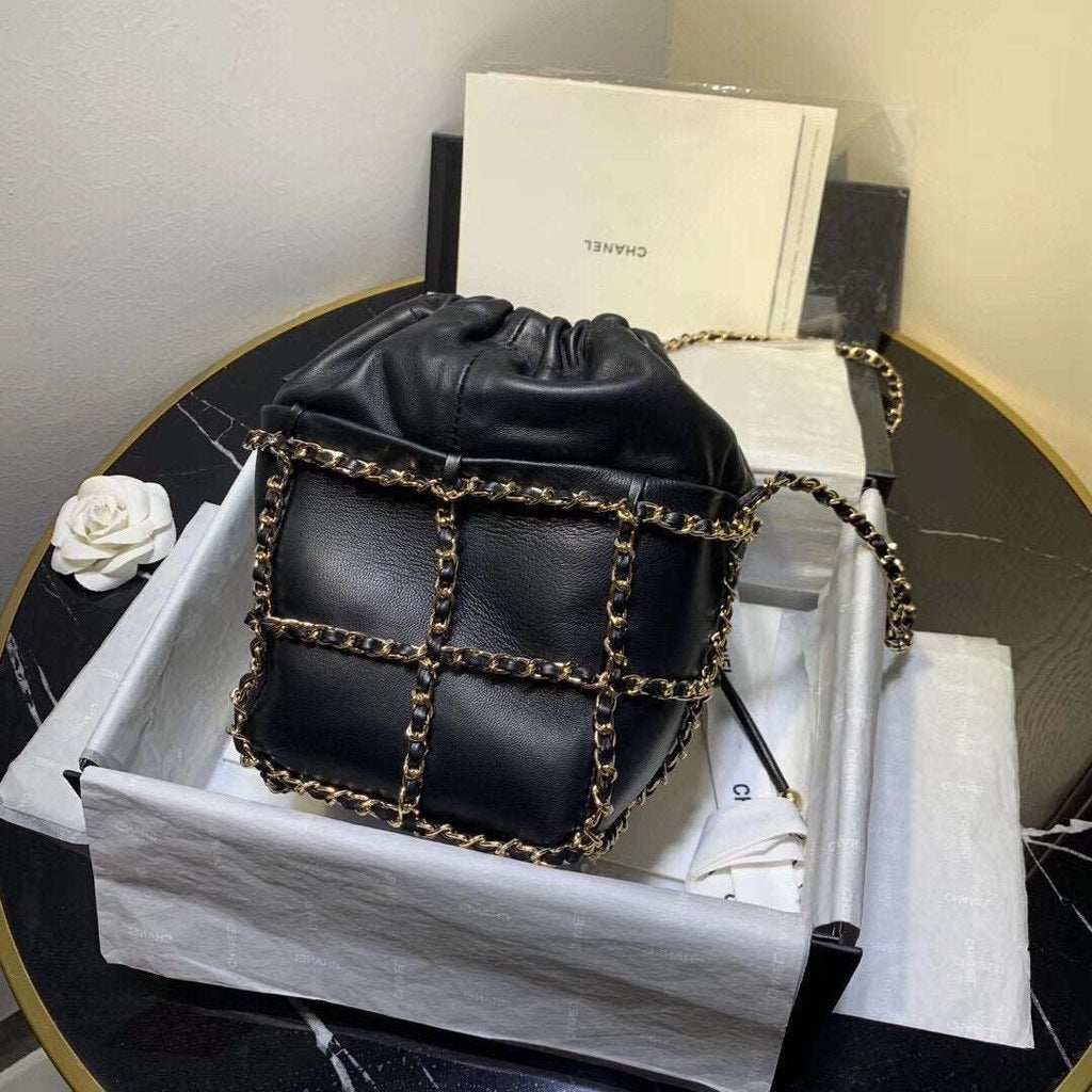 Chanel Bucket Chain Drawstring Bag 2021 - Matte Pink — view 3