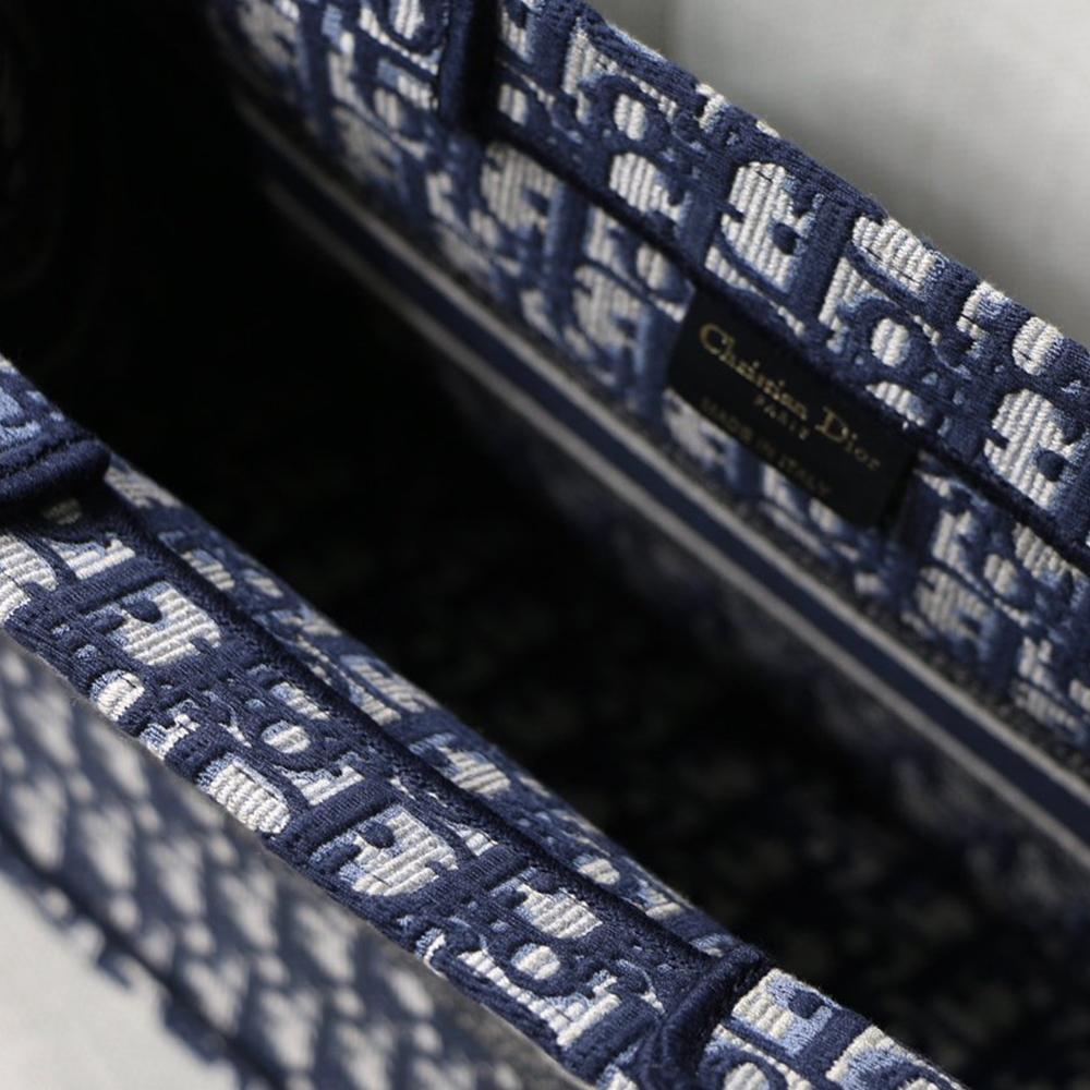 Dior Book Tote Navy Blue — view 7
