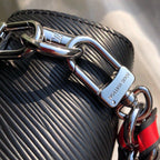 Louis Vuitton Twist MM Shoulder Bag — view 5