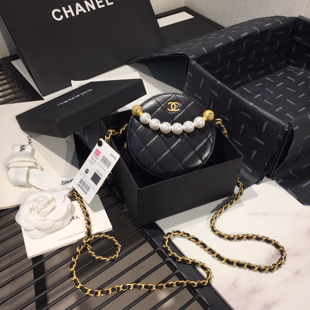 Chanel Pearl Round Clutch with Chain - Black — view 2
