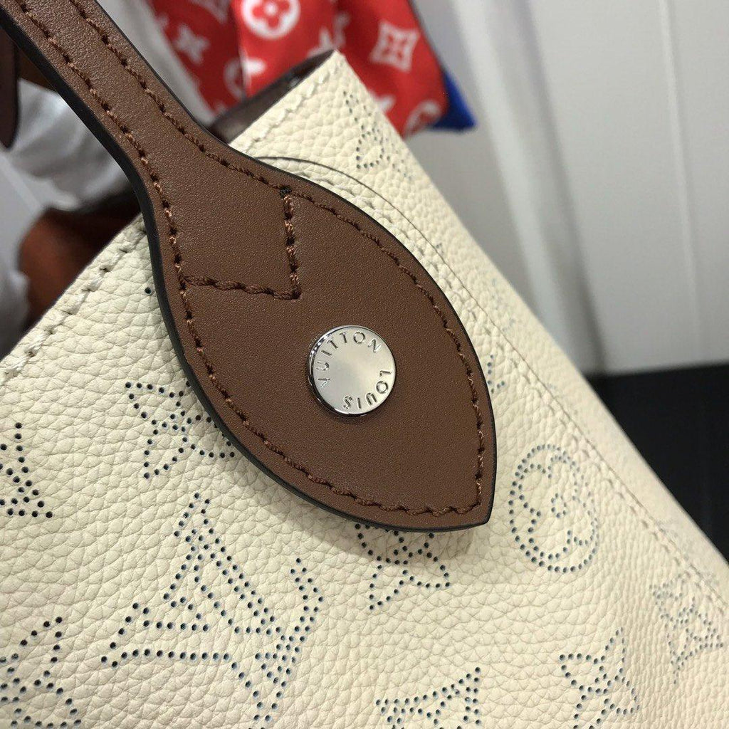 LV Hina PM Tote Bag — view 7