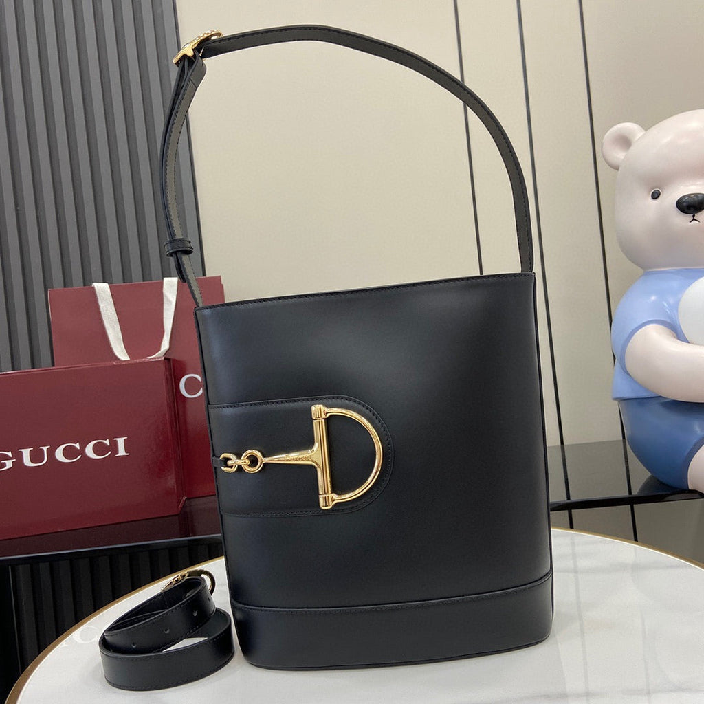 Gucci Small Horsebit Embellished Leather Bucket Bag - Black — view 10