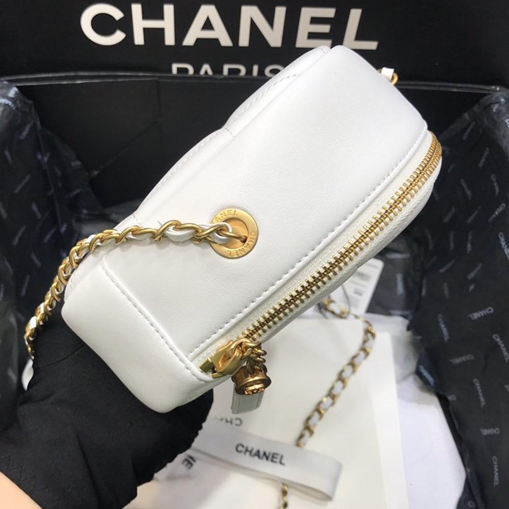 Chanel Runway White Lambskin Leather Diamond Cut Bag Gold Chain — view 4