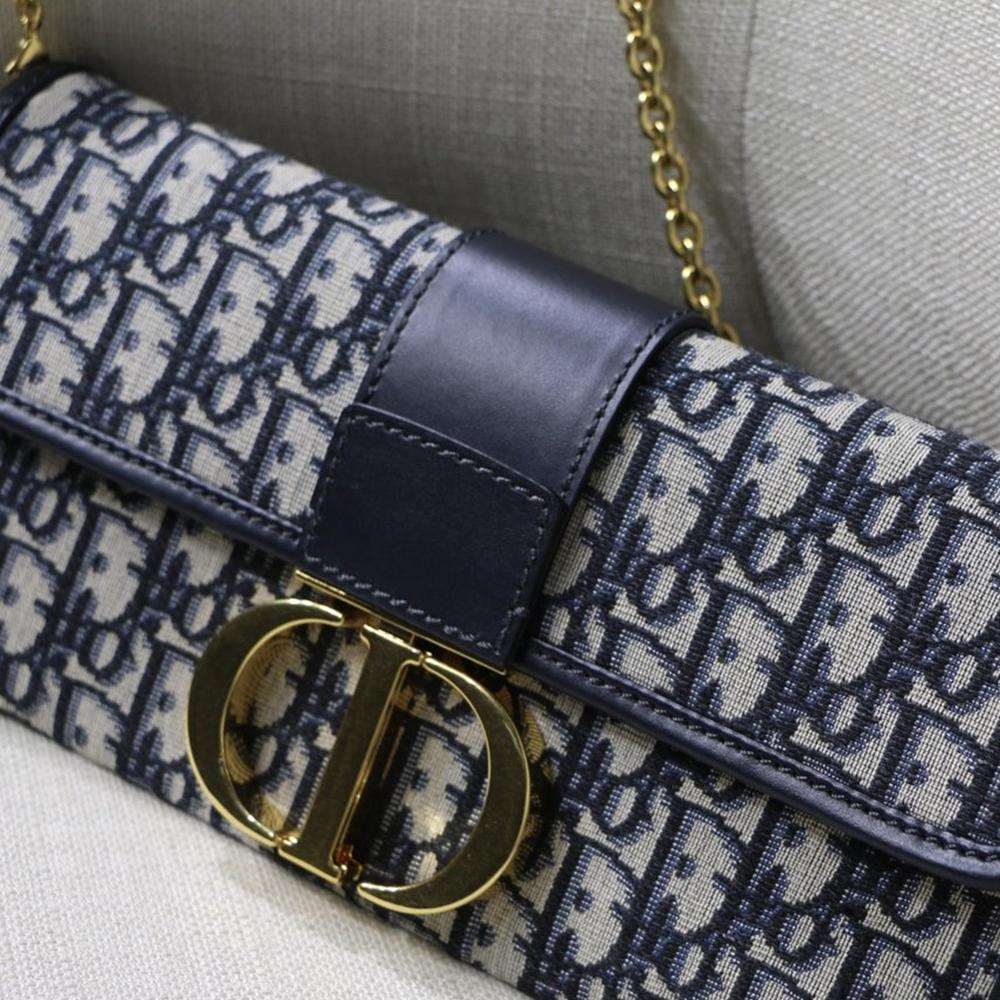 Dior 30 Montaigne Pouch — view 3