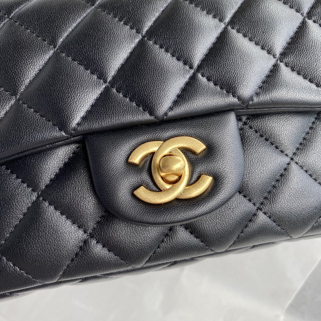 Chanel Pearl Crush Mini Flap Bag - Black — view 3
