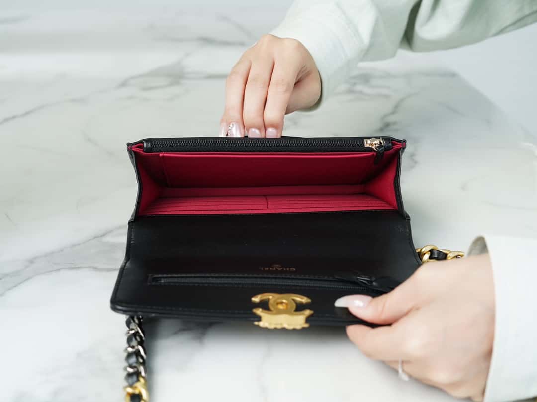 Chanel 19 WOC Wallet On Chain AP0957 Black Flap Bag — view 5