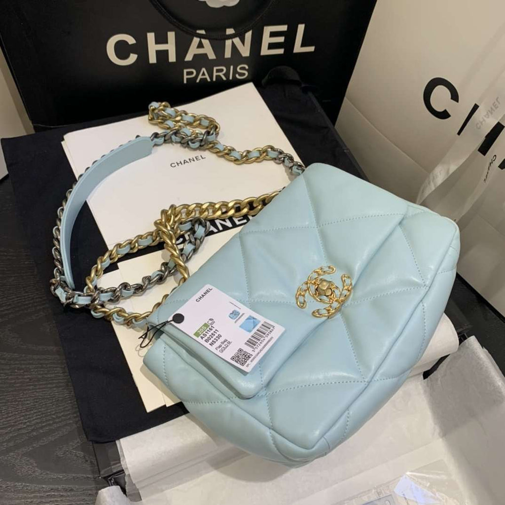Chanel 19 Small Flap Bag Tiffany Blue — view 1