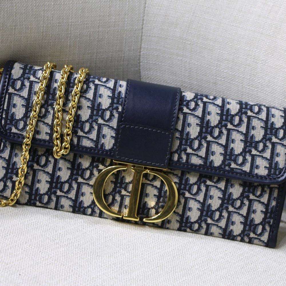 Dior 30 Montaigne Pouch — view 1