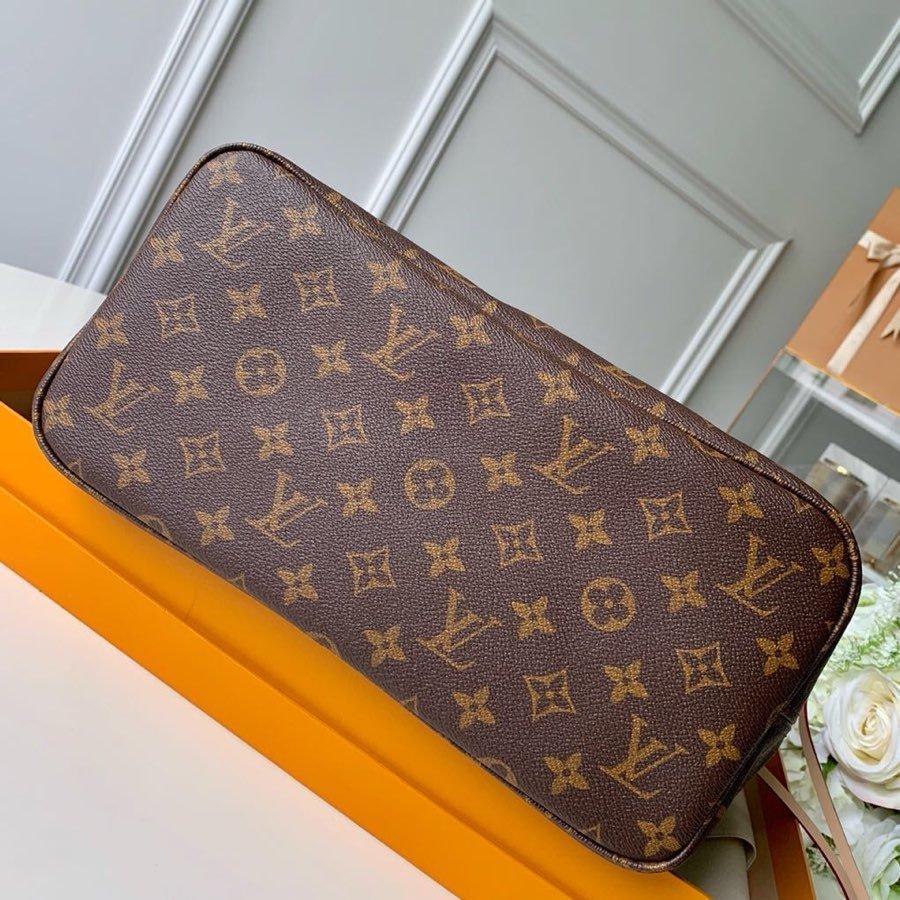 Louis Vuitton Neverfull MM Monogram Canvas Tote Bag — view 7