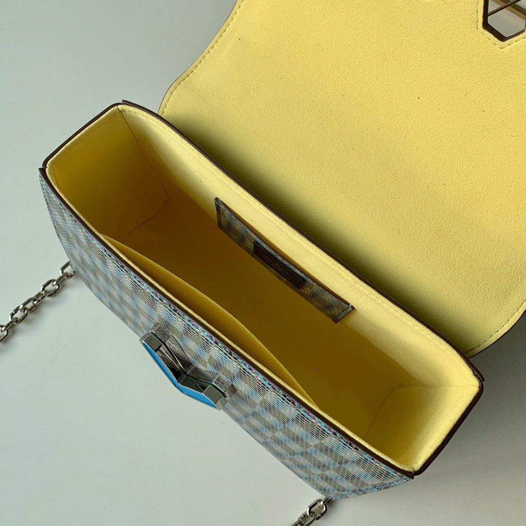 Louis Vuitton Twist MM Shoulder Bag — view 6