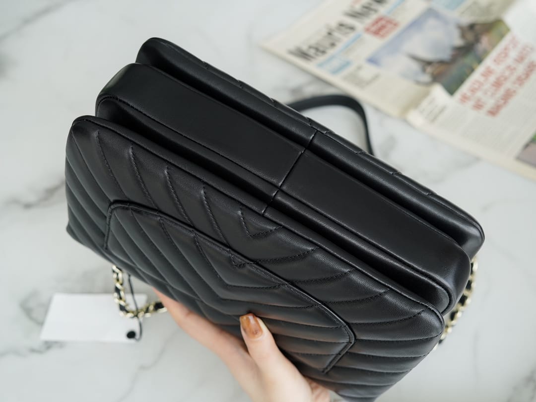 Chanel Trendy CC25 Pre-Owned Medium Chevron Trendy Handbag 25cm - Black — view 7
