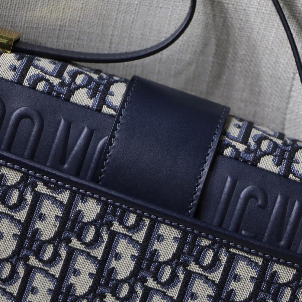 Dior 30 Montaigne Bag — view 3