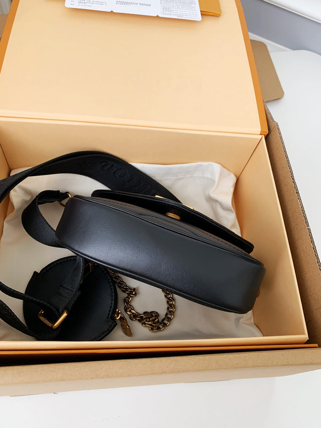 Louis Vuitton New Wave Multi-Pochette Handbag - Black — view 9