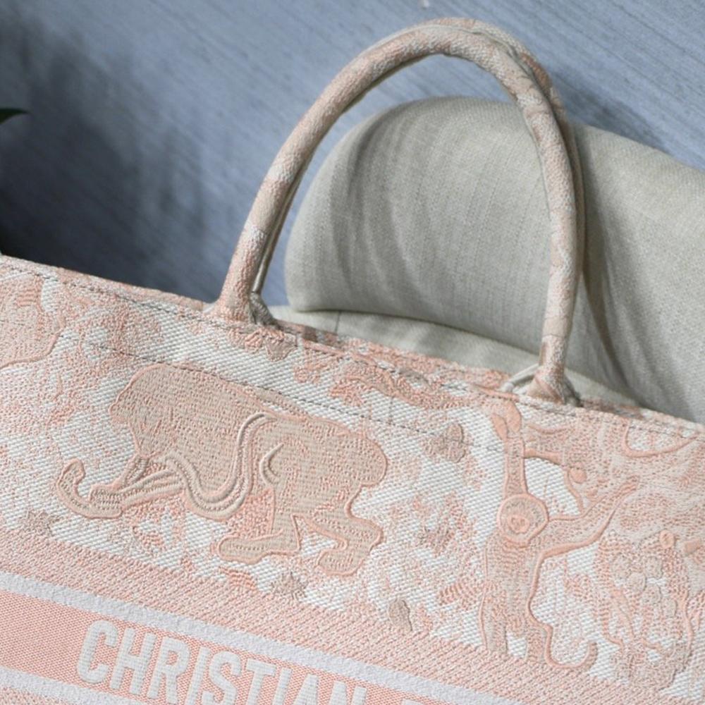 Dior Book Tote — view 9