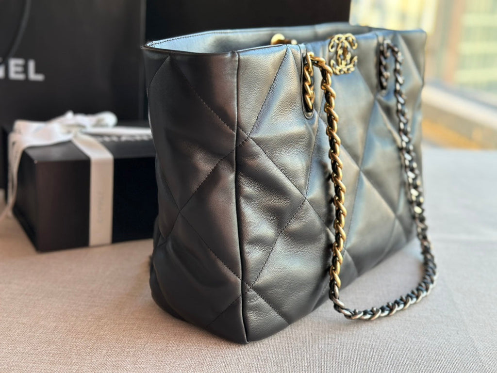 Chanel 19 Shopping Bag 41 Black Lambskin — view 3