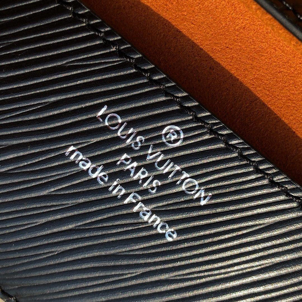 Louis Vuitton Twist MM Shoulder Bag — view 8