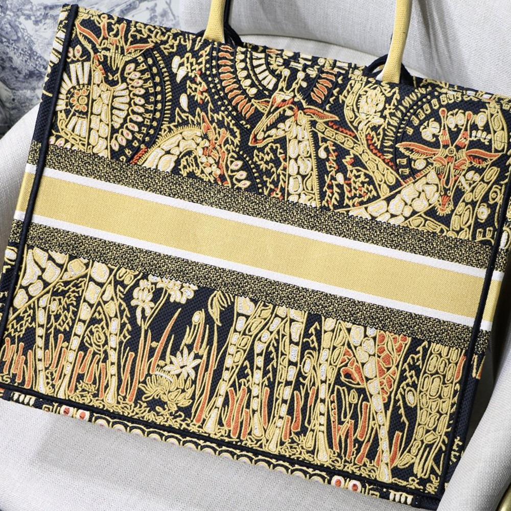 Dior Book Tote — view 6