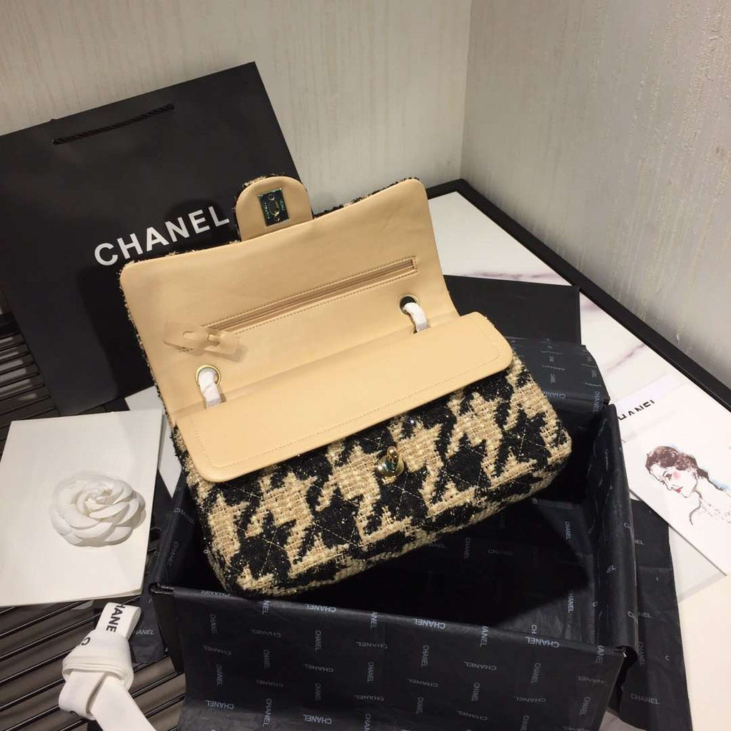 Chanel 19 Tweed Flap Bag Black and Beige — view 7