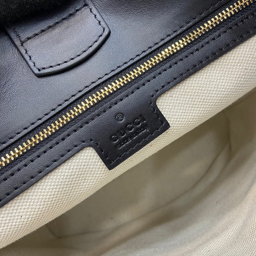 Gucci Small Horsebit Embellished Leather Bucket Bag - Black — view 5