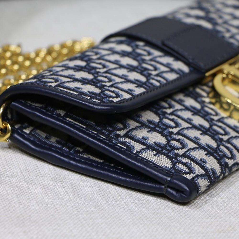 Dior 30 Montaigne Pouch — view 4