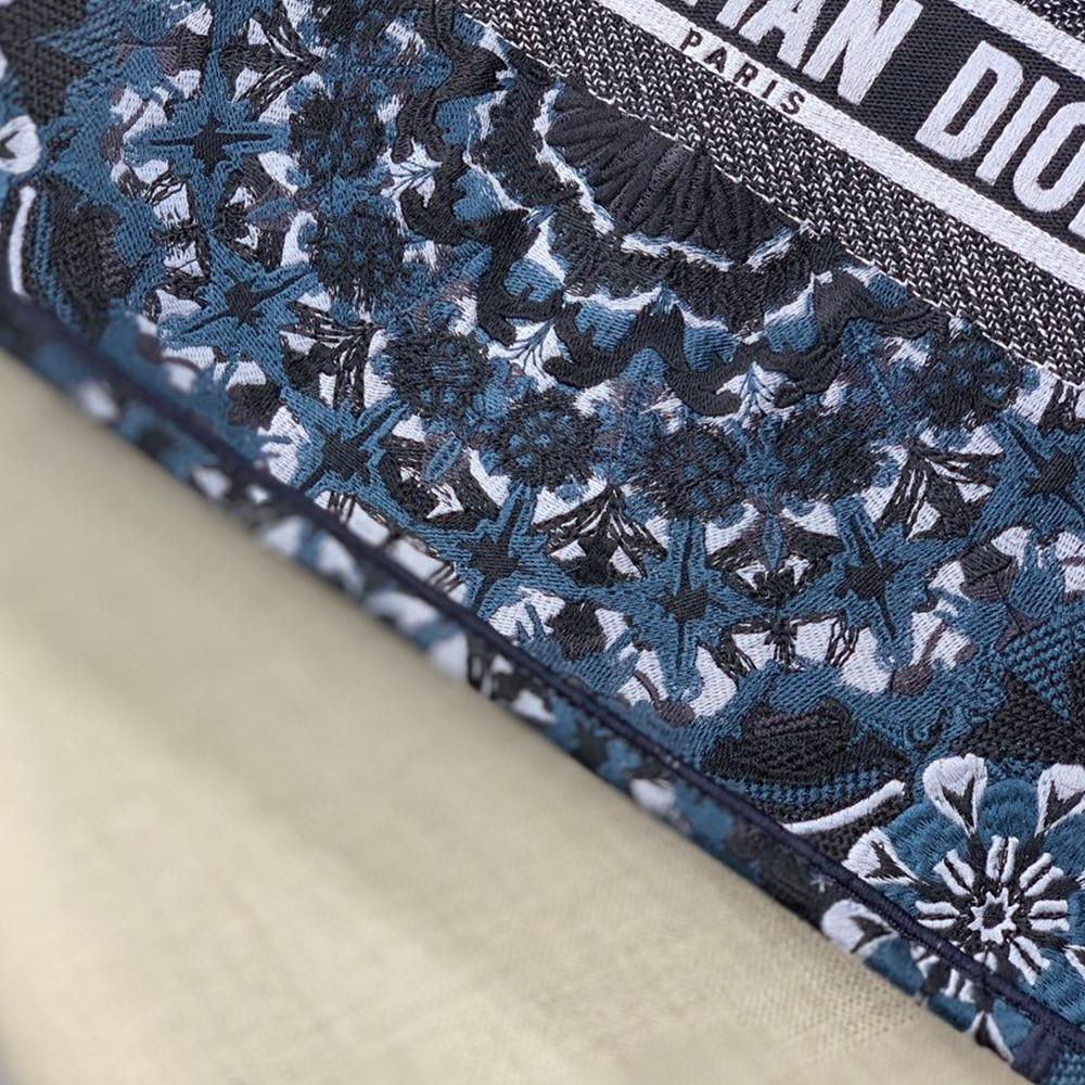 Dior Book Tote — view 9