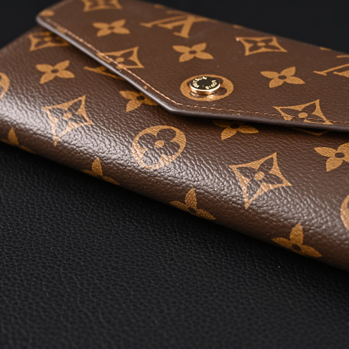 Louis Vuitton Sarah Wallet – Monogram Canvas Long Flap Wallet (M60531) - Classic Monogram Brown — view 2