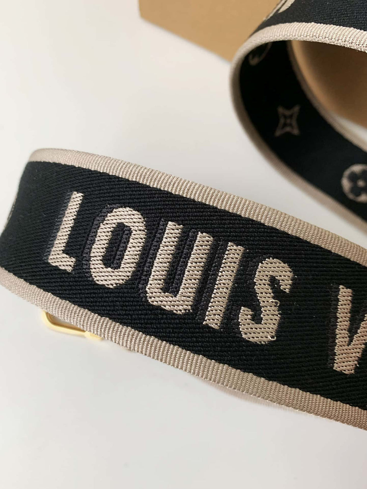 Louis Vuitton LV Diane Handbag - Black — view 9