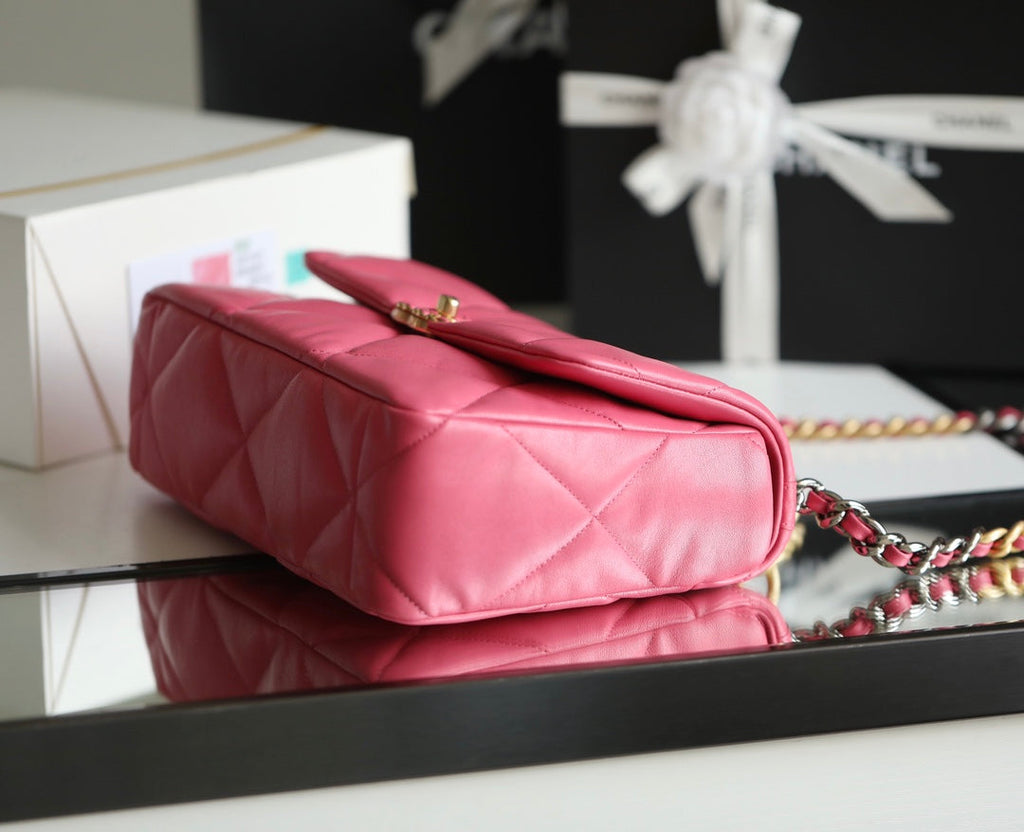 Chanel 19 Flap Bag Medium Pink - 30cm — view 4