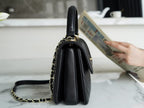 Chanel Trendy CC25 Pre-Owned Medium Chevron Trendy Handbag 25cm - Black — view 3