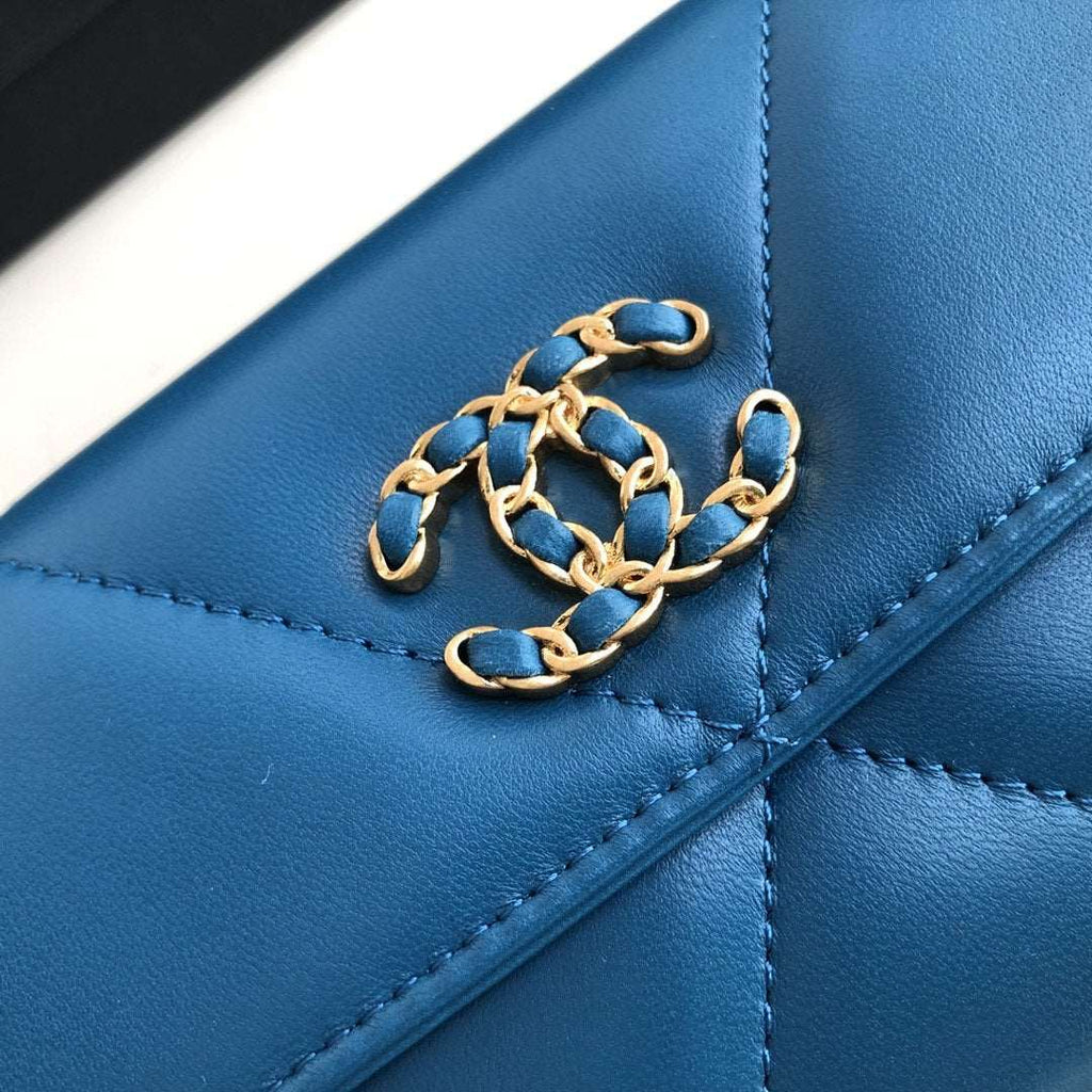 Chanel 19 Quilted Flap Wallet — view 8