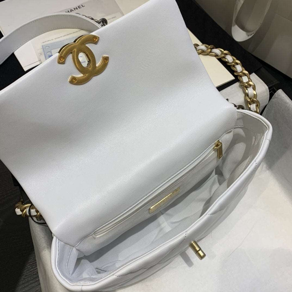 Chanel 19 Medium Flap Bag — view 7