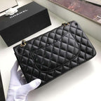 Chanel Classic Flap Bag Black — view 4