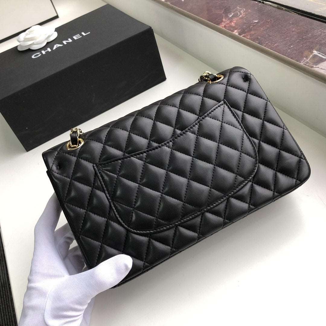 Chanel Classic Flap Bag Black — view 4