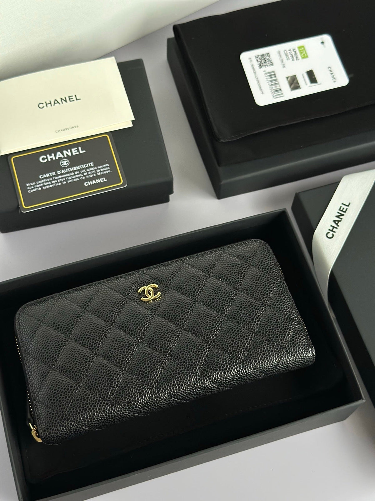 Serenityll 2001126 Chanel Bag — view 1