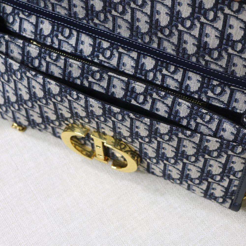 Dior 30 Montaigne Pouch — view 6