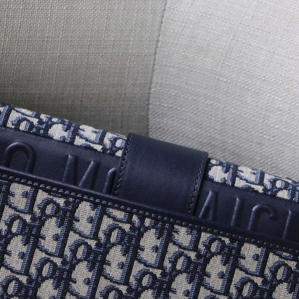 Dior 30 Montaigne Pouch — view 8