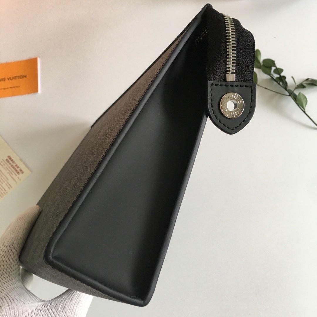 Louis Vuitton Toiletry Pouch — view 6