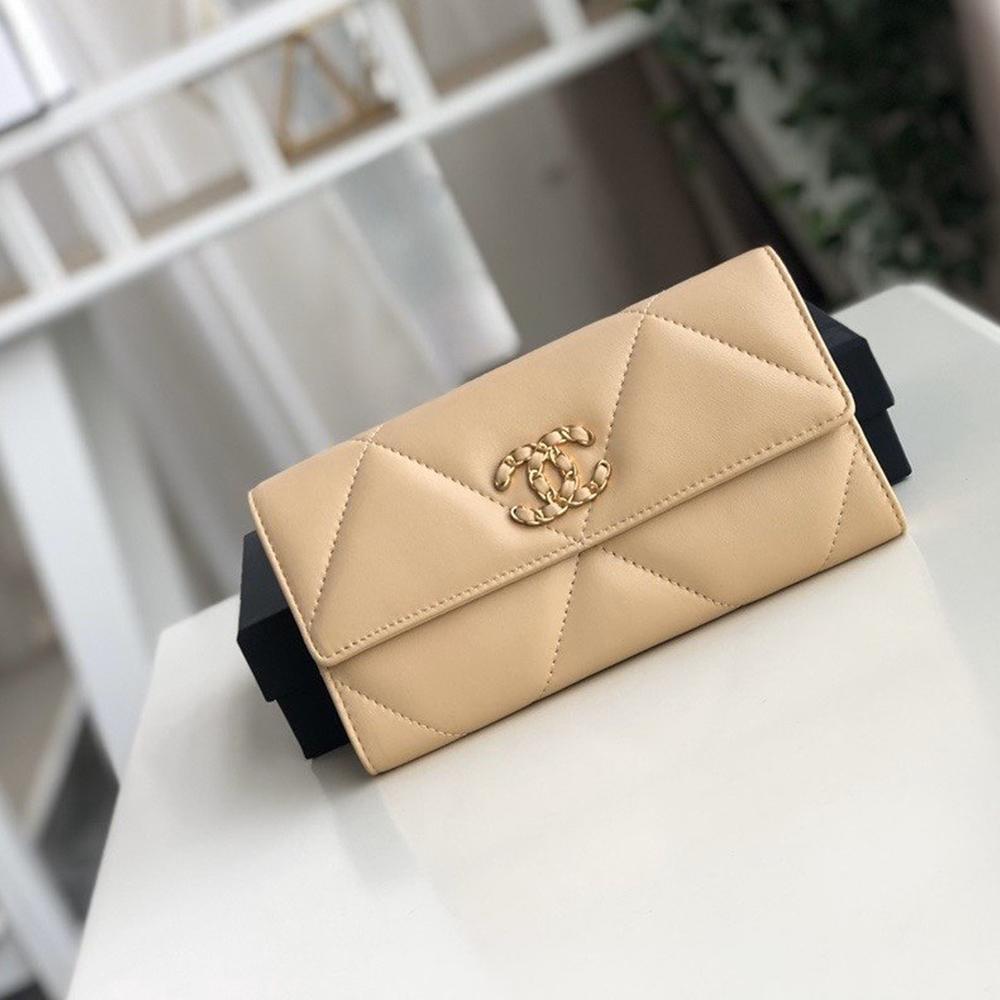 Chanel 19 Quilted Flap Wallet Long Goatskin — view 2