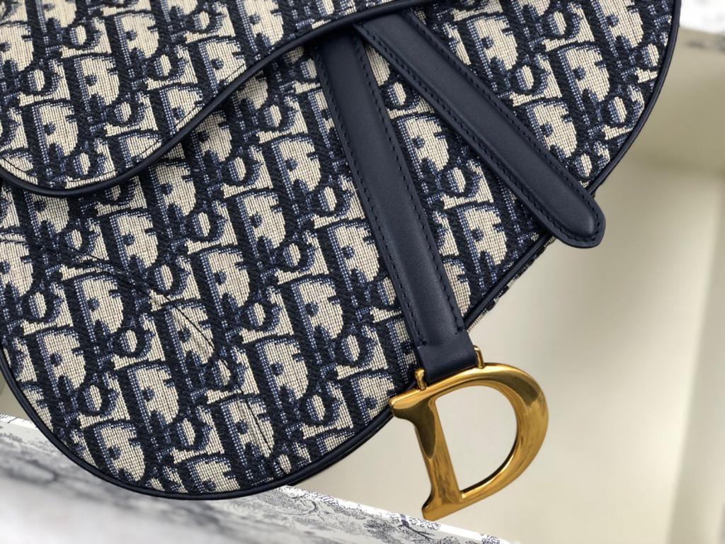 Dior Medium Saddle Bag with Strap Blue Oblique — view 9