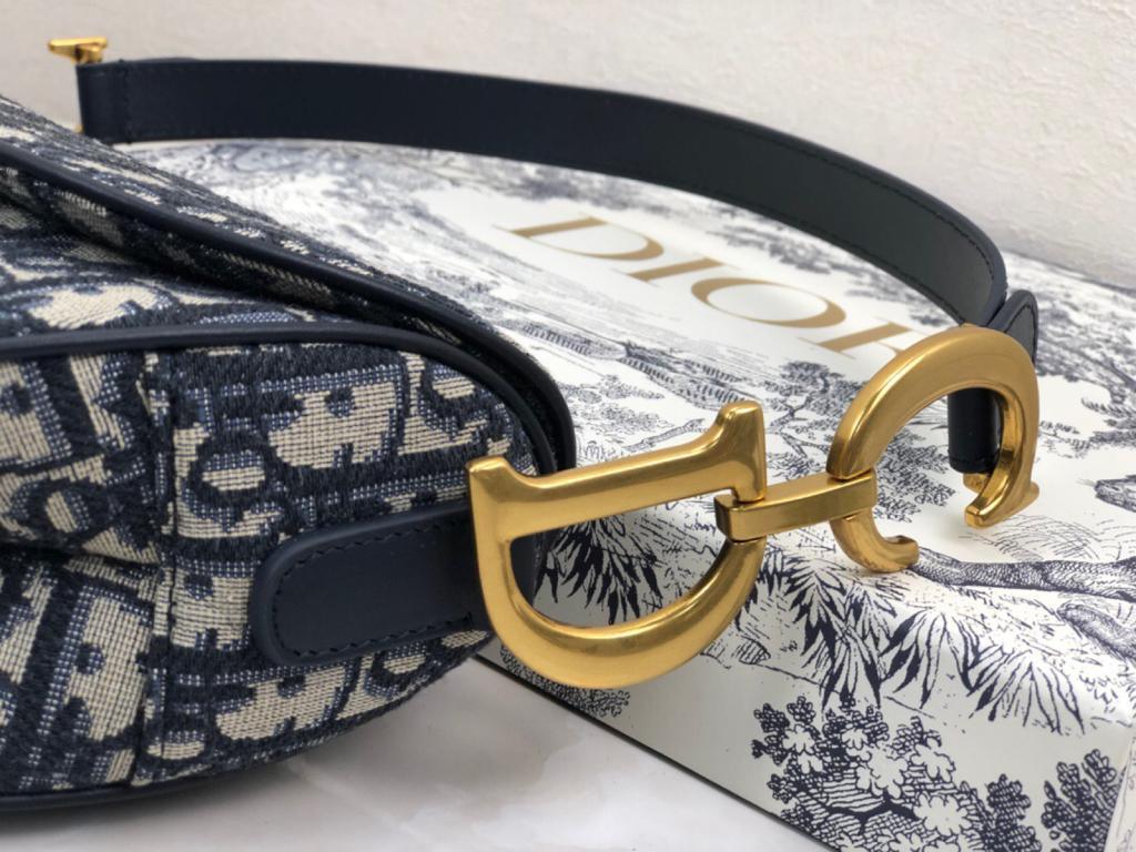 Dior Medium Saddle Bag with Strap Blue Oblique — view 2