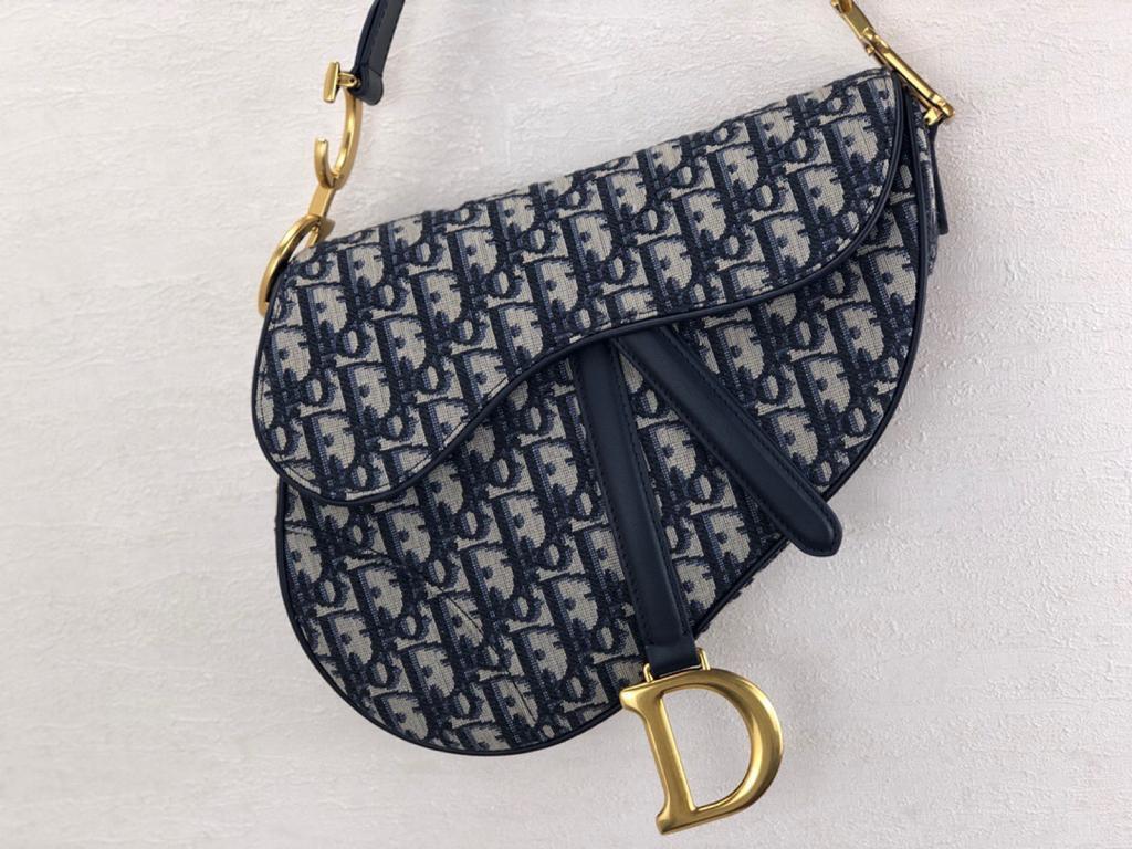 Dior Medium Saddle Bag with Strap Blue Oblique — view 1