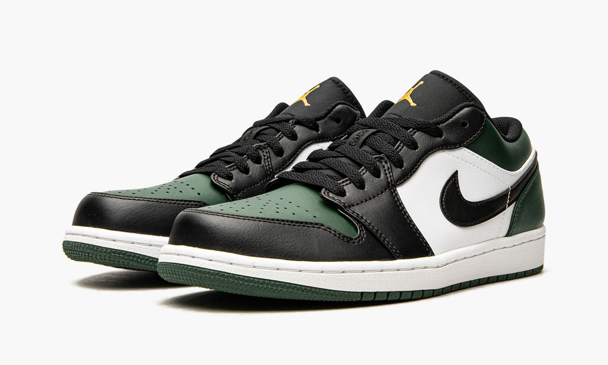 Jordan 1 Low “Green Toe” — view 3