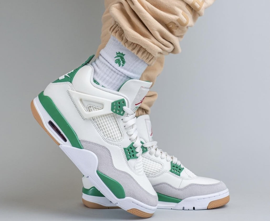 Jordan 4 Retro SB Pine Green — view 4