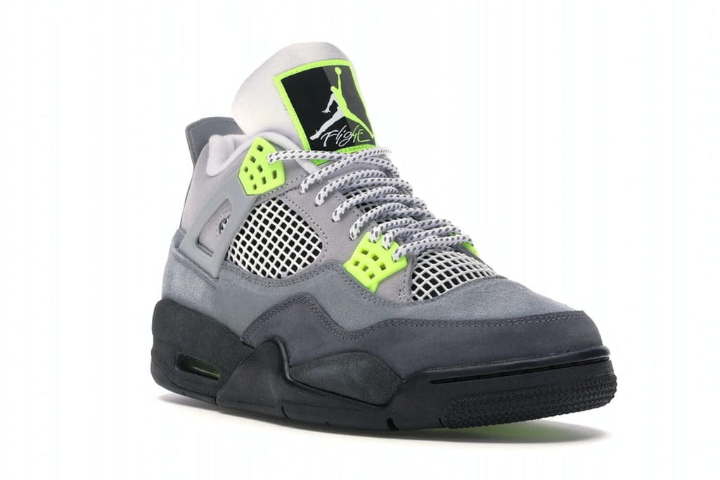 Jordan 4 Retro SE 95 Neon — view 2