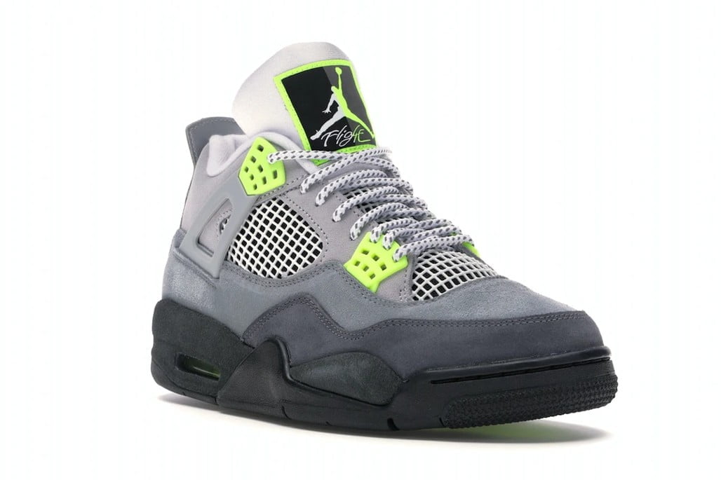 Jordan 4 Retro SE 95 Neon — view 2