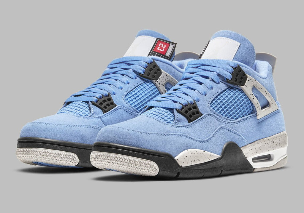 Jordan 4 Retro University Blue 2021 — view 4