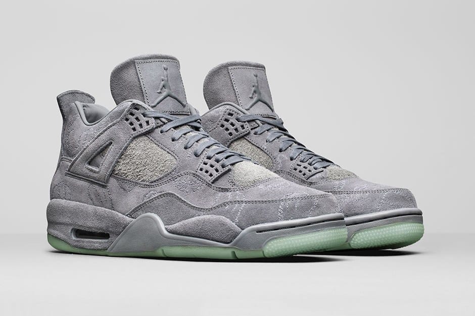 Jordan 4 x KAWs Grey — view 5