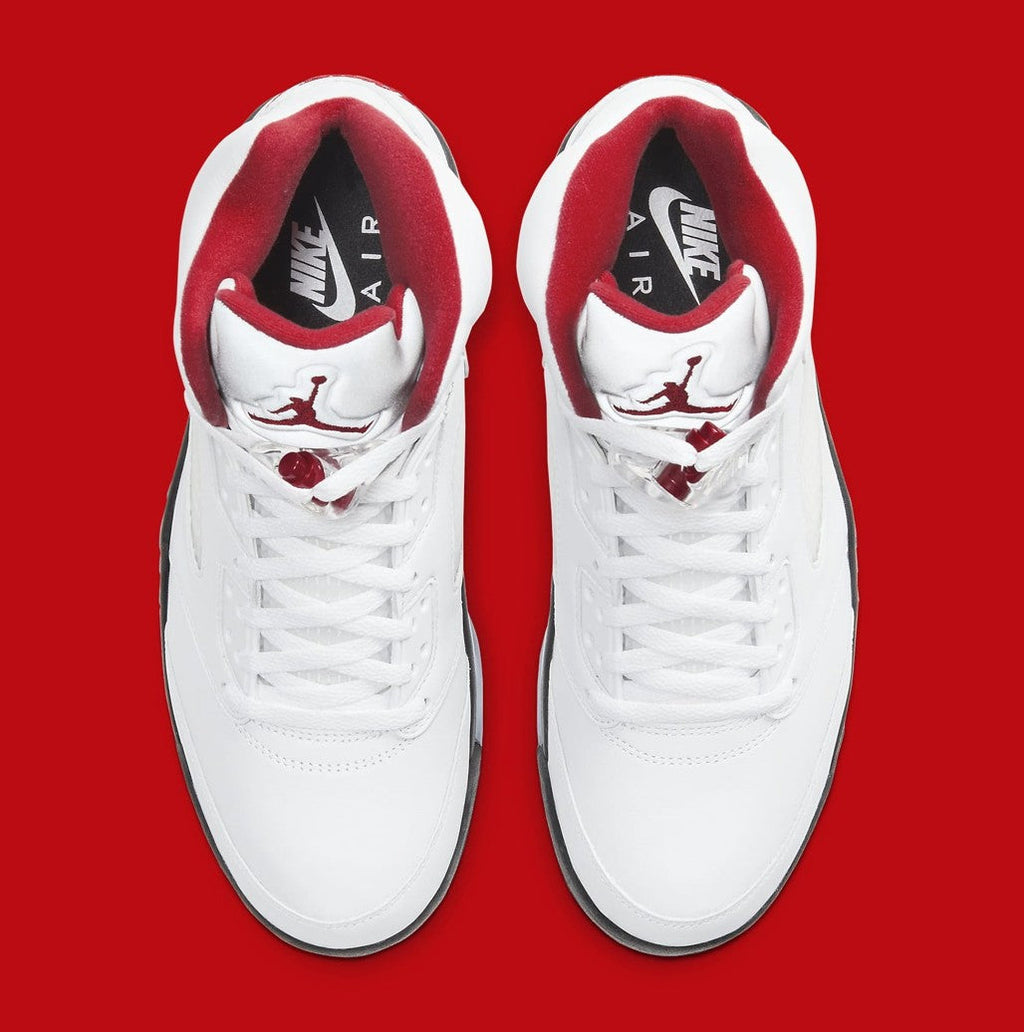 Jordan 5 Retro Fire Red Silver Tongue (2020) — view 3